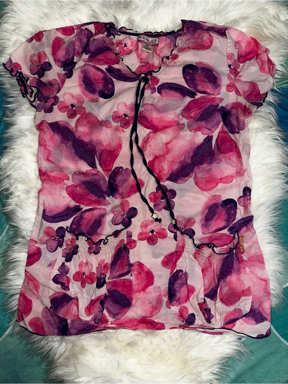 Koi scrub top small